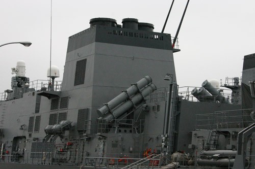 Giá phóng tên lửa chống hạm Project 90 của tàu khu trục lớp Takanami Nhật Bản.